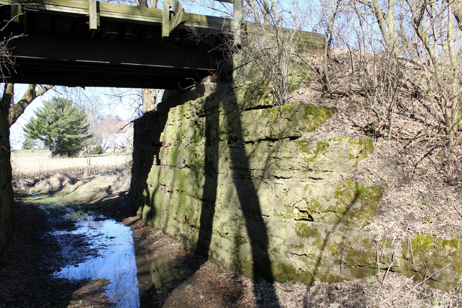 North abutment